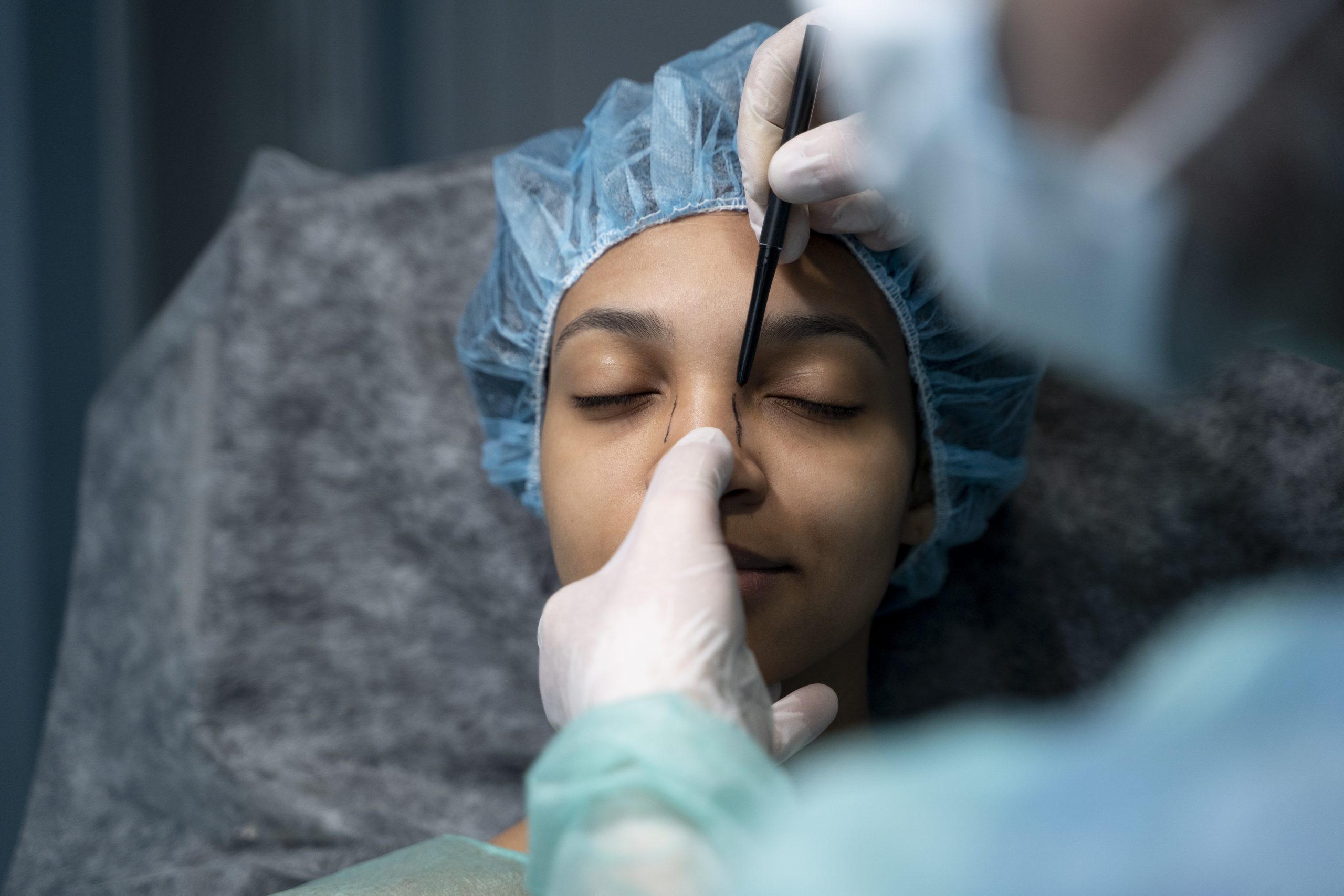 3141f6 66ea9aa1a30043eea2dad9302cadeae3mv2 scaled Rhinoplasty-de